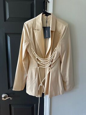 PrettyLittleThing Cream Lace-Up Blazer Jacket